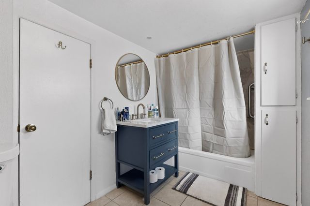 1204 Edith Boulevard SE, Albuquerque, NM 87102