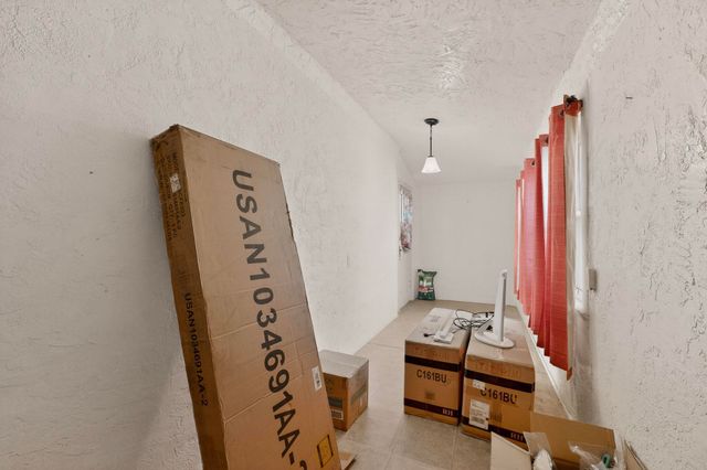 1204 Edith Boulevard SE, Albuquerque, NM 87102