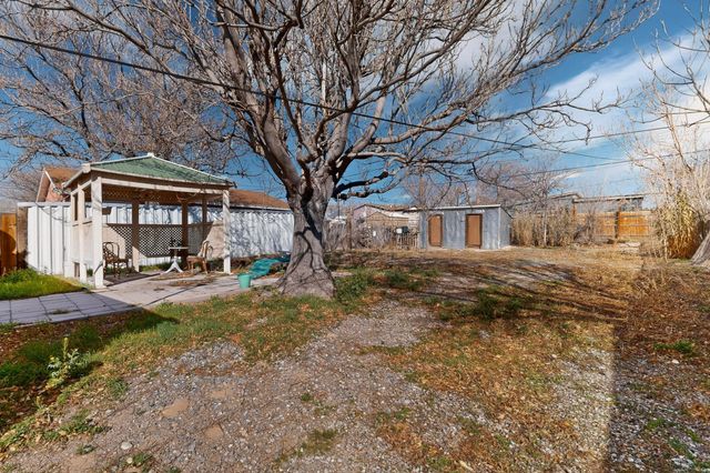 1204 Edith Boulevard SE, Albuquerque, NM 87102