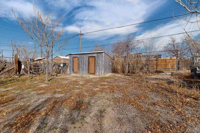 1204 Edith Boulevard SE, Albuquerque, NM 87102