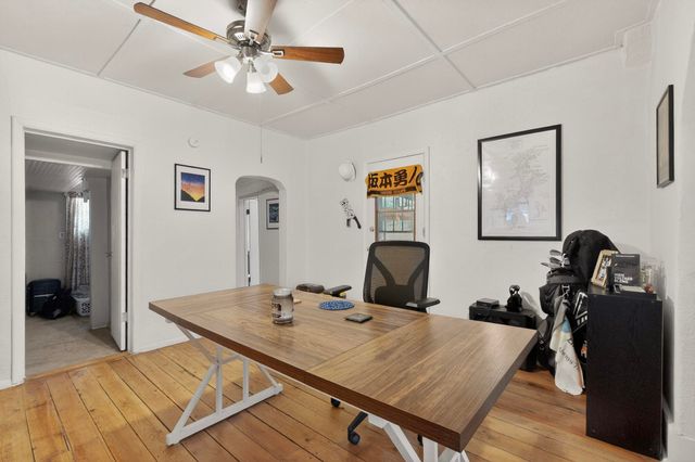 1204 Edith Boulevard SE, Albuquerque, NM 87102