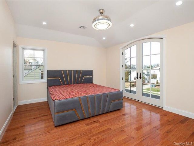 1247 Ixworth Road, Valley Stream, NY 11580