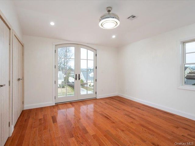 1247 Ixworth Road, Valley Stream, NY 11580