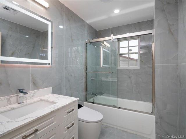 1247 Ixworth Road, Valley Stream, NY 11580