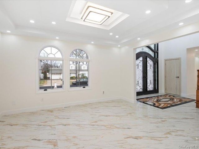 1247 Ixworth Road, Valley Stream, NY 11580