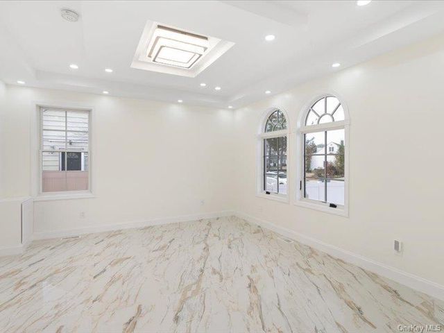 1247 Ixworth Road, Valley Stream, NY 11580