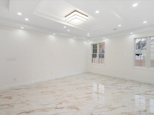 1247 Ixworth Road, Valley Stream, NY 11580