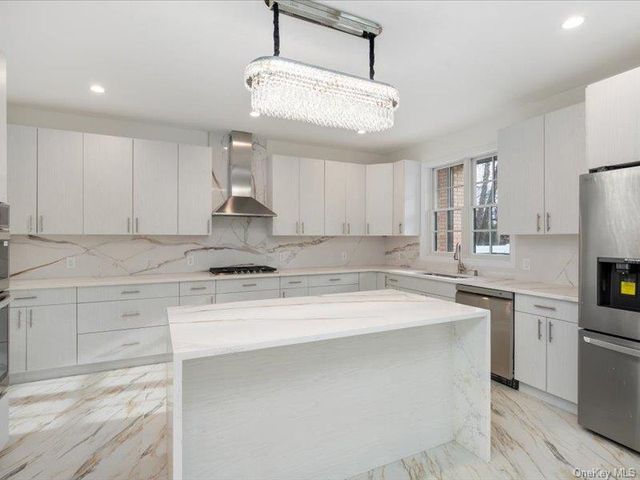 1247 Ixworth Road, Valley Stream, NY 11580