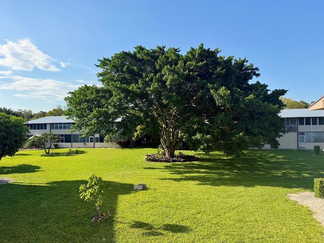 228 Canterbury J, West Palm Beach, FL 33417