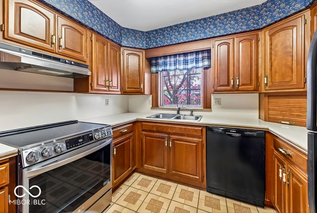 1730 Tulip Drive, Homecroft, IN 46227