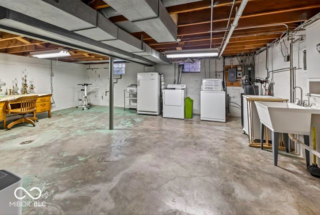 1730 Tulip Drive, Homecroft, IN 46227