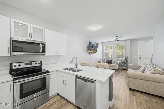 2344 E HIDALGO Avenue, Phoenix, AZ 85040