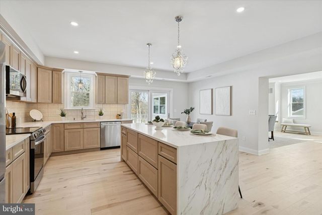 4979 PAPA BLVD, Edgemont, PA 19028