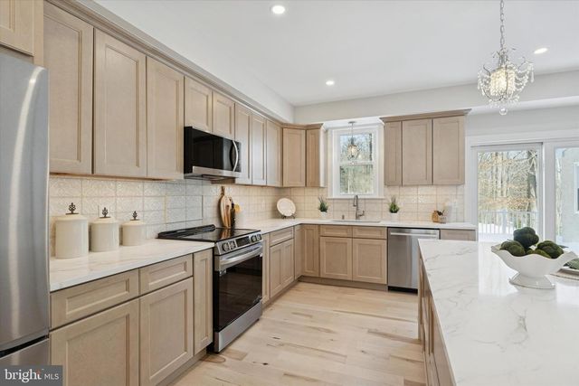 4979 PAPA BLVD, Edgemont, PA 19028