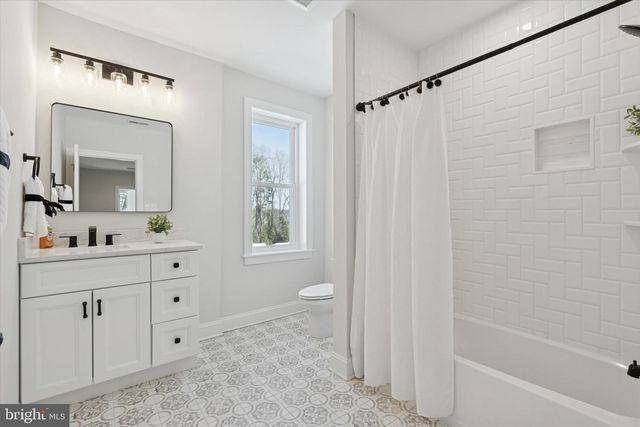 4979 PAPA BLVD, Edgemont, PA 19028