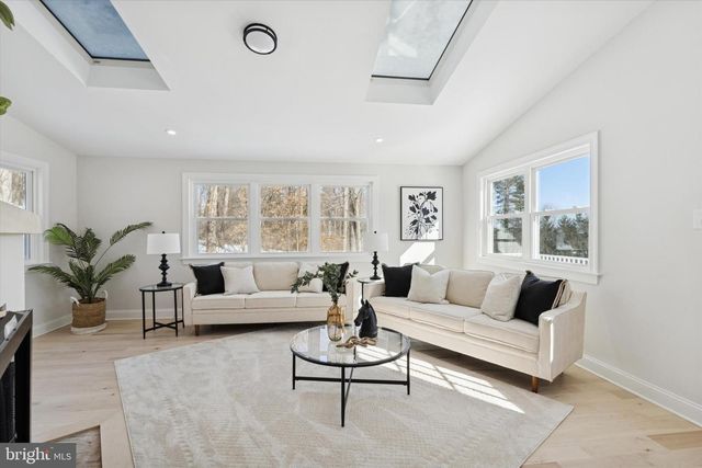 4979 PAPA BLVD, Edgemont, PA 19028