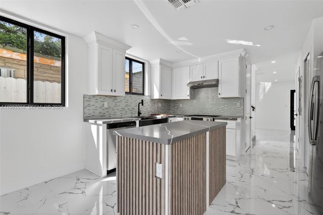 4311 NW 32nd Ave, Miami, FL 33142