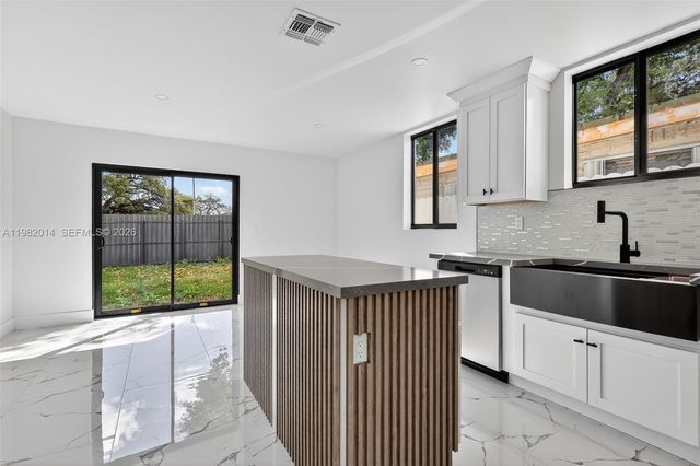 4311 NW 32nd Ave, Miami, FL 33142