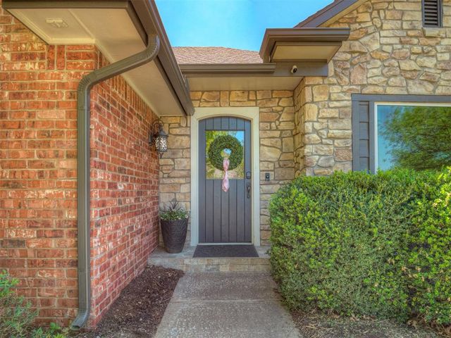 2908 Overland Way, Edmond, OK 73012