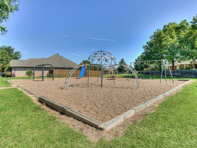 2908 Overland Way, Edmond, OK 73012