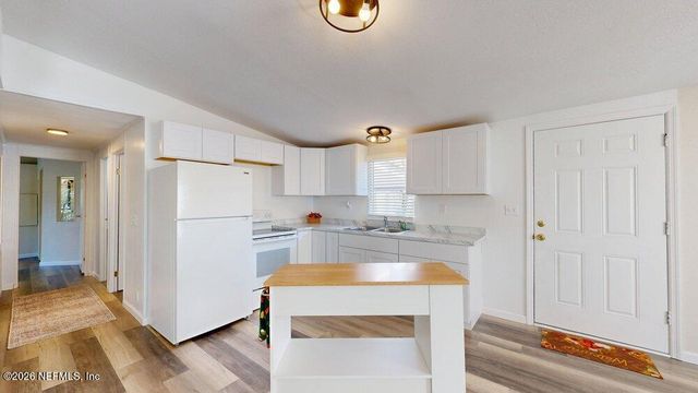 152 ALLIGATOR Circle, Crescent City, FL 32112