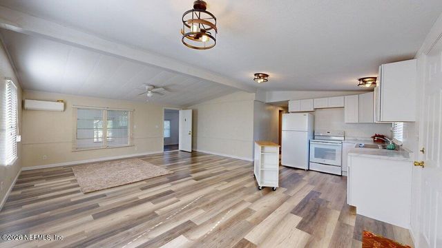 152 ALLIGATOR Circle, Crescent City, FL 32112