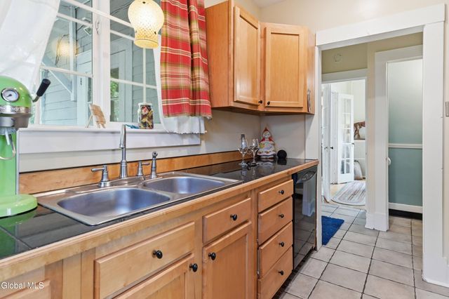 775 Central Parkway, Schenectady, NY 12309