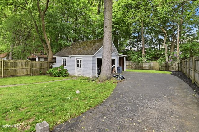 775 Central Parkway, Schenectady, NY 12309