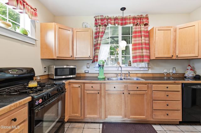 775 Central Parkway, Schenectady, NY 12309