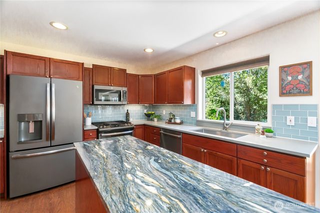 16104 Bay Ridge Drive NW, Poulsbo, WA 98370