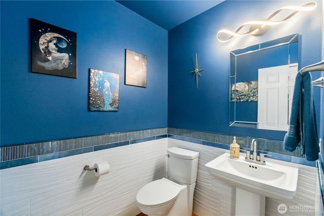 16104 Bay Ridge Drive NW, Poulsbo, WA 98370