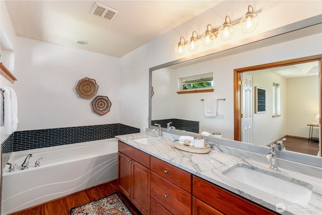 16104 Bay Ridge Drive NW, Poulsbo, WA 98370