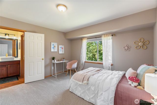 16104 Bay Ridge Drive NW, Poulsbo, WA 98370