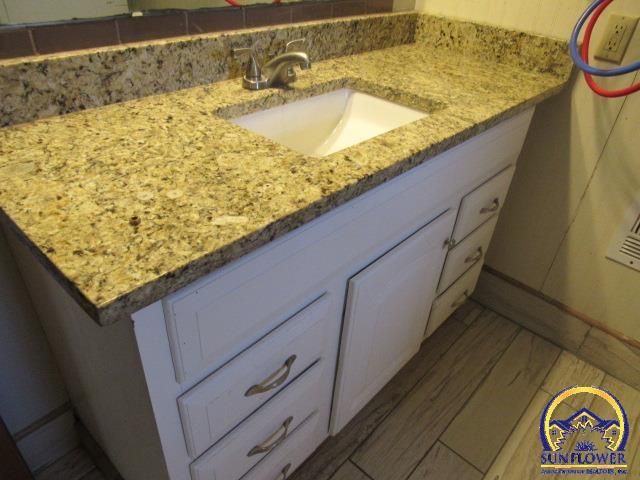 1707 NW Polk ST, Topeka, KS 66608