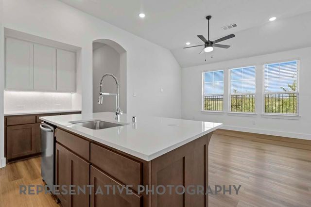 2814 Pathway Crest Lane, Webster, TX 77598