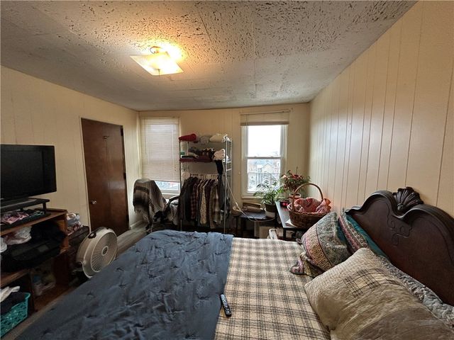 340 Taylor St, Bloomfield, PA 15224