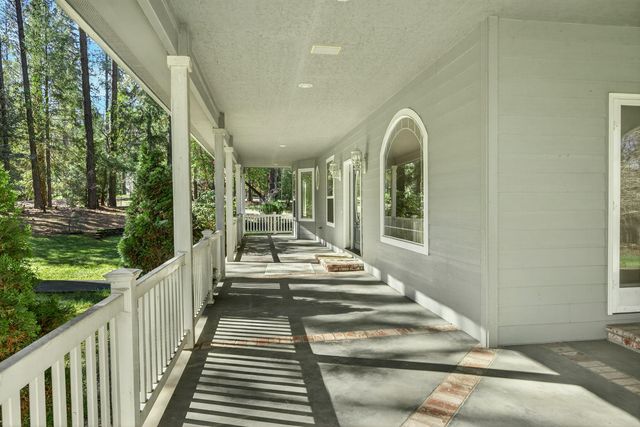 150 Ridgefield Road, Grants Pass, OR 97527