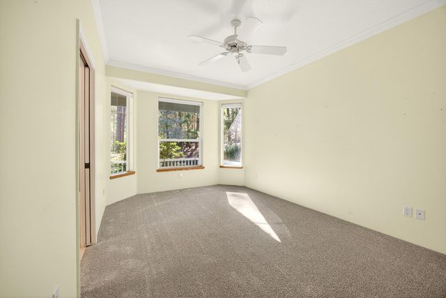 150 Ridgefield Road, Grants Pass, OR 97527