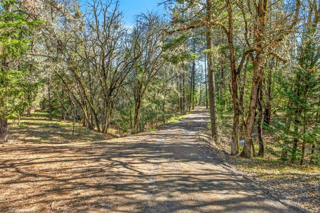 150 Ridgefield Road, Grants Pass, OR 97527