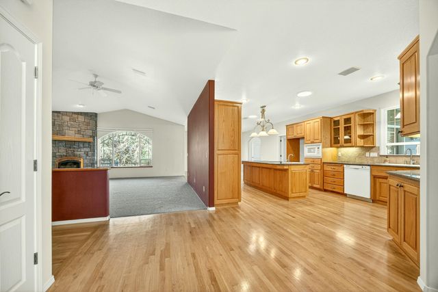 150 Ridgefield Road, Grants Pass, OR 97527