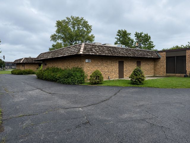 350 S Schmale Road 180, Carol Stream, IL 60188