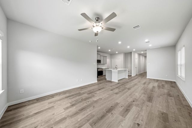 302 Amy Street, Angleton, TX 77515