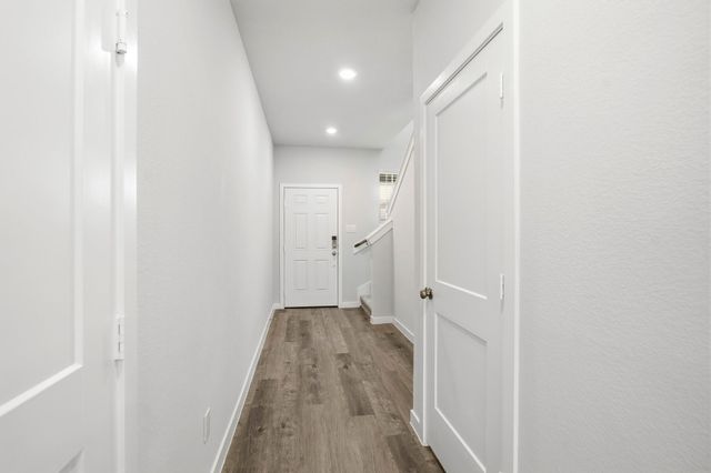 302 Amy Street, Angleton, TX 77515