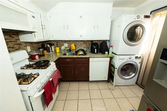 17135 Roscoe Boulevard 7, Northridge, CA 91325