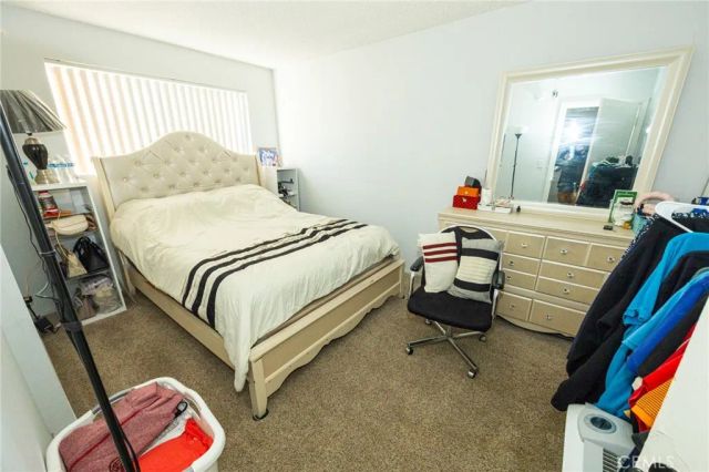 17135 Roscoe Boulevard 7, Northridge, CA 91325