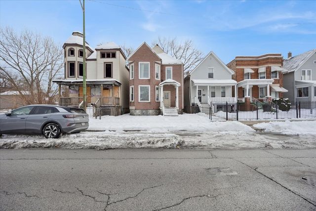 2721 E 76th Street, Chicago, IL 60649