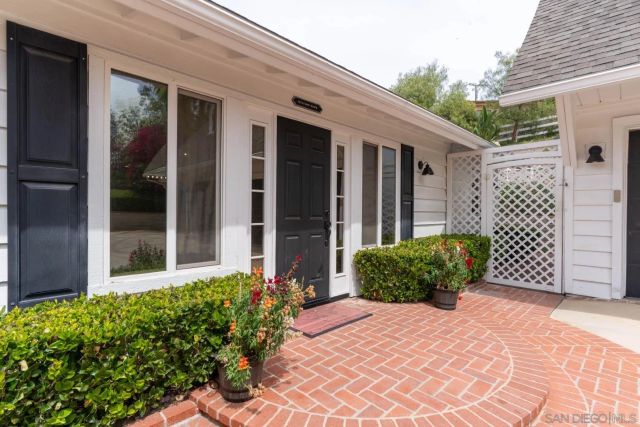 2422 Gird Road, Fallbrook, CA 92028