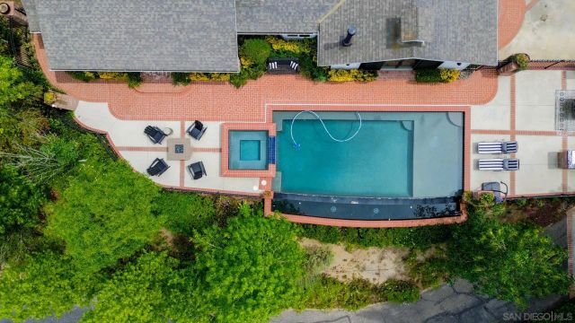 2422 Gird Road, Fallbrook, CA 92028