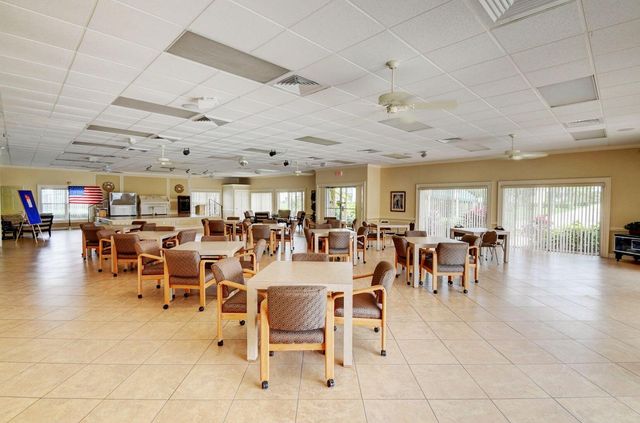 1435 SW 27th Avenue 101, Delray Beach, FL 33445