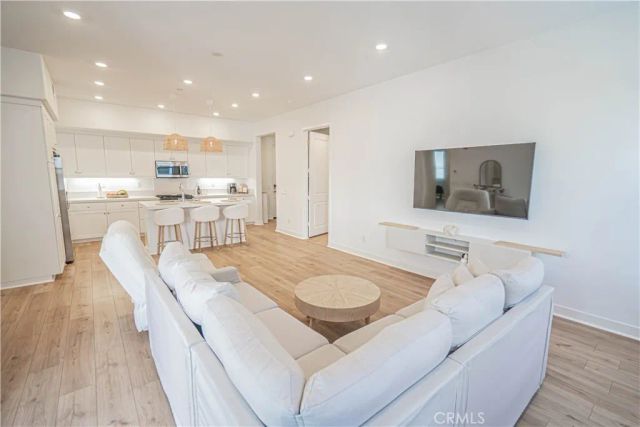 27212 Diamond Peak Lane 203, Valencia, CA 91381